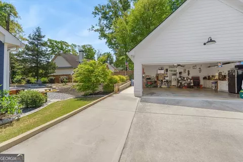 Exterior - 731 Markhams Dr, Madison, GA 30650 photo 12 of 14