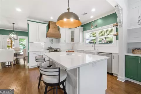 Kitchen - 731 Markhams Dr, Madison, GA 30650 photo 2 of 5