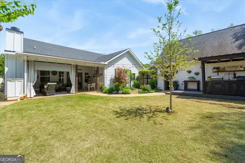 Exterior - 731 Markhams Dr, Madison, GA 30650 photo 11 of 14