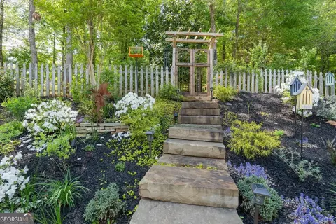 Exterior - 731 Markhams Dr, Madison, GA 30650 photo 10 of 14