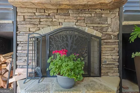 Exterior - 731 Markhams Dr, Madison, GA 30650 photo 6 of 14