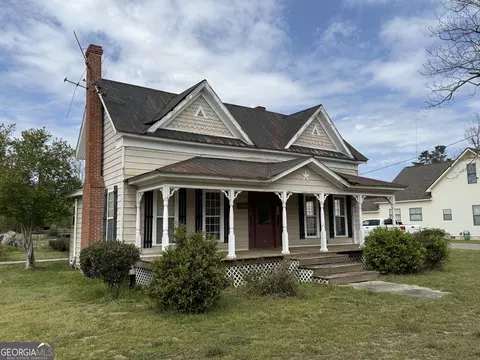 117 N Railroad St, Garfield, GA 30425