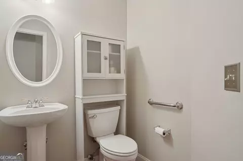 Bath - 128 Moss Pointe Dr, Mcdonough, GA 30253 photo 1 of 5