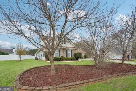 Exterior - 128 Moss Pointe Dr, Mcdonough, GA 30253 photo 3 of 8