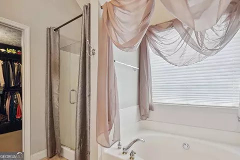 Bath - 128 Moss Pointe Dr, Mcdonough, GA 30253 photo 2 of 5