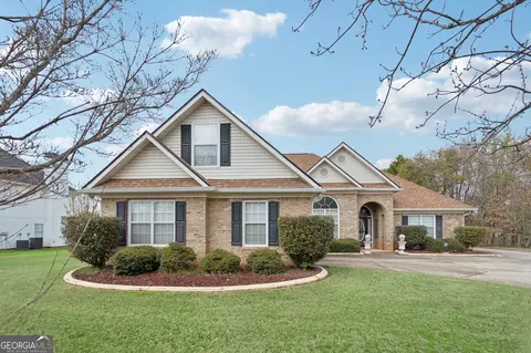 128 Moss Pointe Dr, Mcdonough, GA 30253