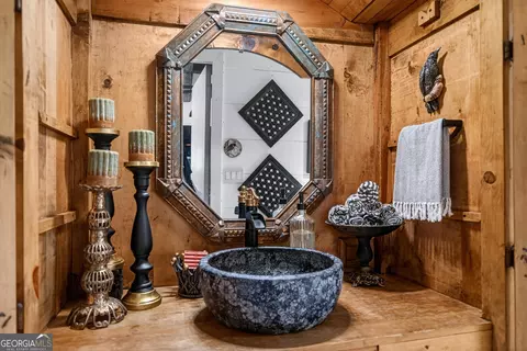 Bath - 123 S Smith Rd, Lagrange, GA 30241 photo 7 of 7