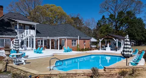 Exterior - 123 S Smith Rd, Lagrange, GA 30241 photo 7 of 26