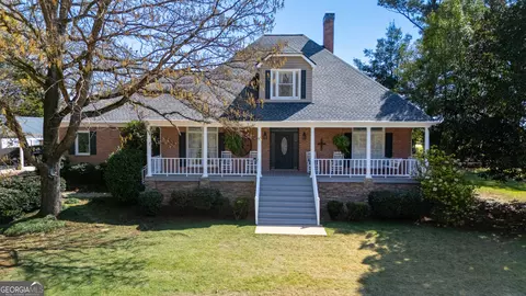 123 S Smith Rd, Lagrange, GA 30241