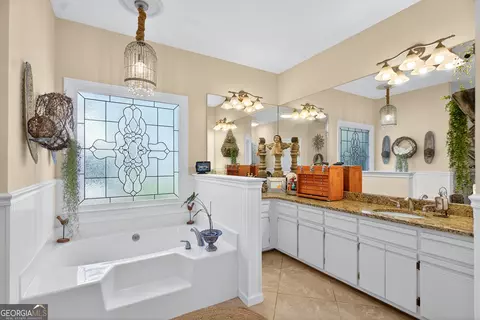 Bath - 123 S Smith Rd, Lagrange, GA 30241 photo 1 of 7