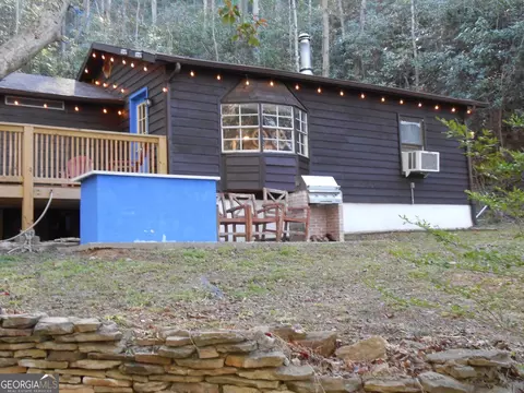 Exterior - 136 Bowie Ln, Dillard, GA 30537 photo 3 of 5