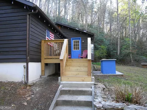 Exterior - 136 Bowie Ln, Dillard, GA 30537 photo 4 of 5