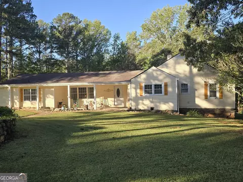 7680 Banks Mill Rd, Douglasville, GA 30135