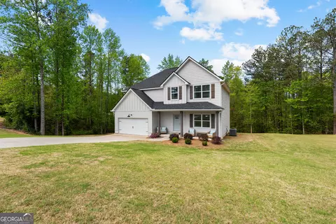 218 Randall Dr, Carrollton, GA 30117
