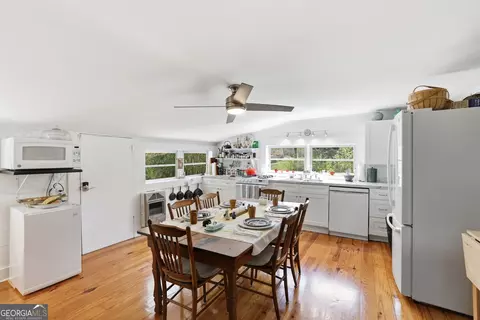Kitchen - 236 Garrison Rd, Cornelia, GA 30531 photo 2 of 5