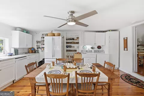 Kitchen - 236 Garrison Rd, Cornelia, GA 30531 photo 1 of 5