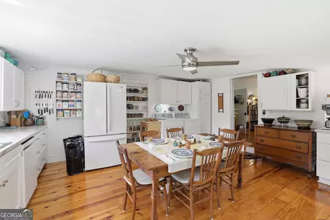 Kitchen - 236 Garrison Rd, Cornelia, GA 30531 photo 3 of 5