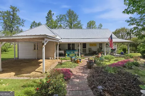 236 Garrison Rd, Cornelia, GA 30531