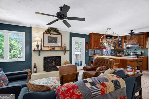 Living - 5 N Brooks Rd, Lagrange, GA 30240 photo 2 of 4