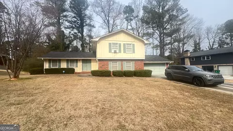 3932 Pinehurst Valley Dr, Decatur, GA 30034