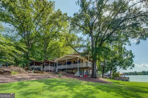 393 Templeton Cir, Mansfield, GA 30055