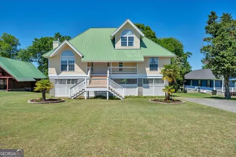 114 Waterfront Dr, Cobb, GA 31735