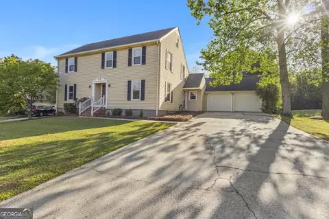 106 S Oaks Ln, Warner Robins, GA 31088