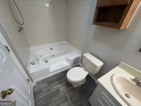 106 110 Northwoods Dr, Lagrange, GA 30241 photo 9