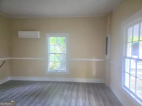 Living - 108 G Ave, Thomaston, GA 30286 photo 4 of 4
