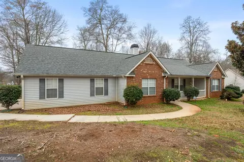 215 Pebble Creek Dr, Mcdonough, GA 30253