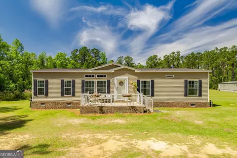 1459 Emmanuel Barrow Rd, Claxton, GA 30417