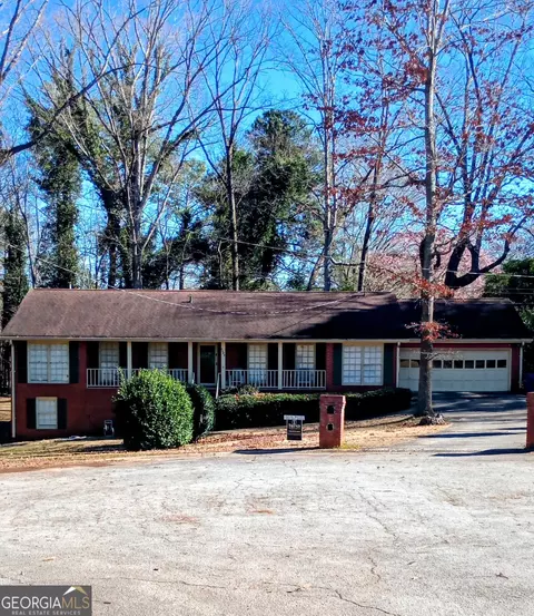 2589 King Cir SE, Conyers, GA 30013