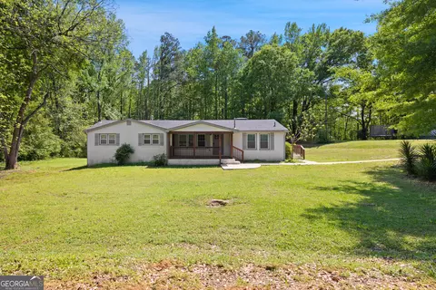11 Swan Dr, Newnan, GA 30263