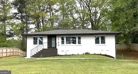 1742 Constitution Rd SE, Atlanta, GA 30316