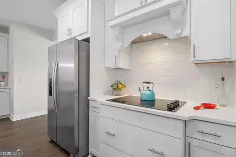 Kitchen - 273 Mcqueen Dr, Pooler, GA 31322 photo 5 of 5