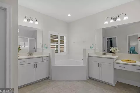 Bath - 273 Mcqueen Dr, Pooler, GA 31322 photo 1 of 6
