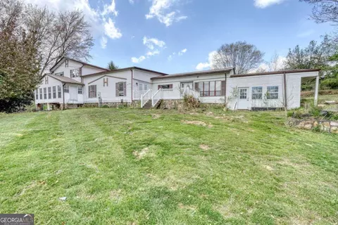 211 Old Copperhill Rd, Blue Ridge, GA 30513