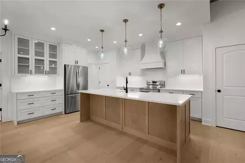 Kitchen - 140 Cambridge Ct, Calhoun, GA 30701 photo 1 of 3