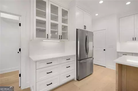 Kitchen - 140 Cambridge Ct, Calhoun, GA 30701 photo 3 of 3