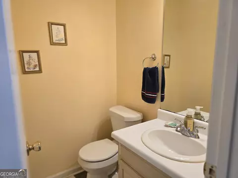 Bath - 107 Ember Way, Lagrange, GA 30240 photo 2 of 4