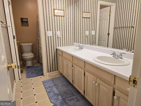 Bath - 107 Ember Way, Lagrange, GA 30240 photo 1 of 4