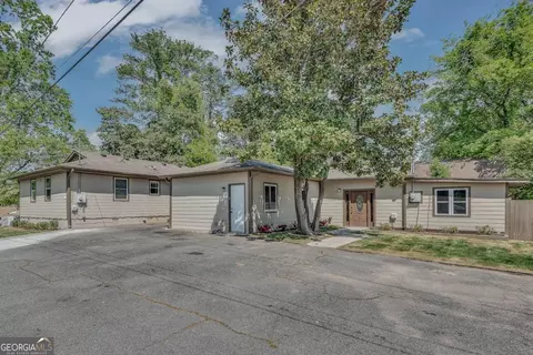 1716 Nekoma St, Marietta, GA 30068