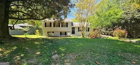 1096 De Leon Ct, Clarkston, GA 30021