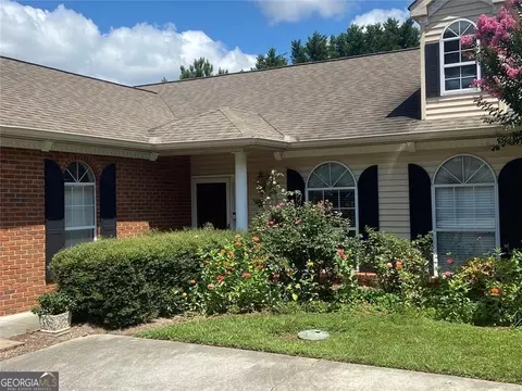 1698 Pin Oak Dr #129, Dalton, GA 30721