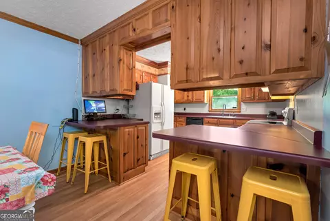 Kitchen - 73 Kellogg Dr, Colbert, GA 30628 photo 3 of 4