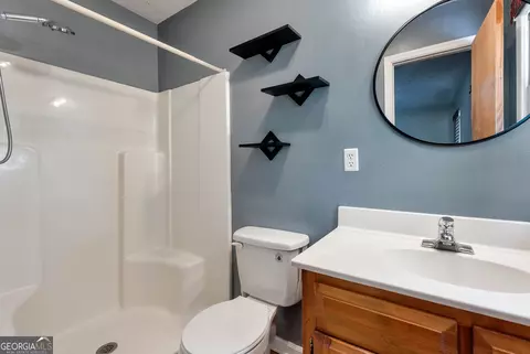 Bath - 73 Kellogg Dr, Colbert, GA 30628 photo 2 of 2