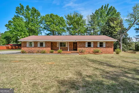 242 Lake Joy Rd, Perry, GA 31069