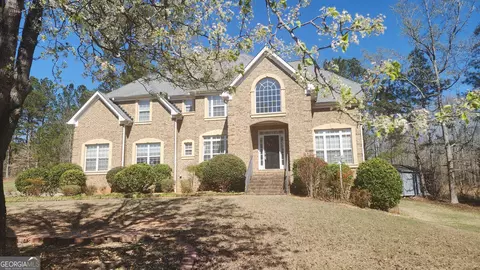 12123 Edgewater Dr, Hampton, GA 30228