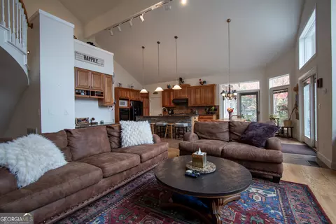Living - Undisclosed, Murphy, NC 28906 photo 4 of 4