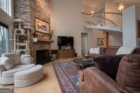 Living - Undisclosed, Murphy, NC 28906 photo 2 of 4